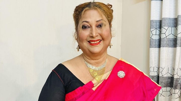 মনোনয়ন না পেয়ে ক্ষুব্ধ অভিনেত্রী রিনা খান, সামাজিক যোগাযোগ মাধ্যমে ঝাড়লেন আক্ষেপ